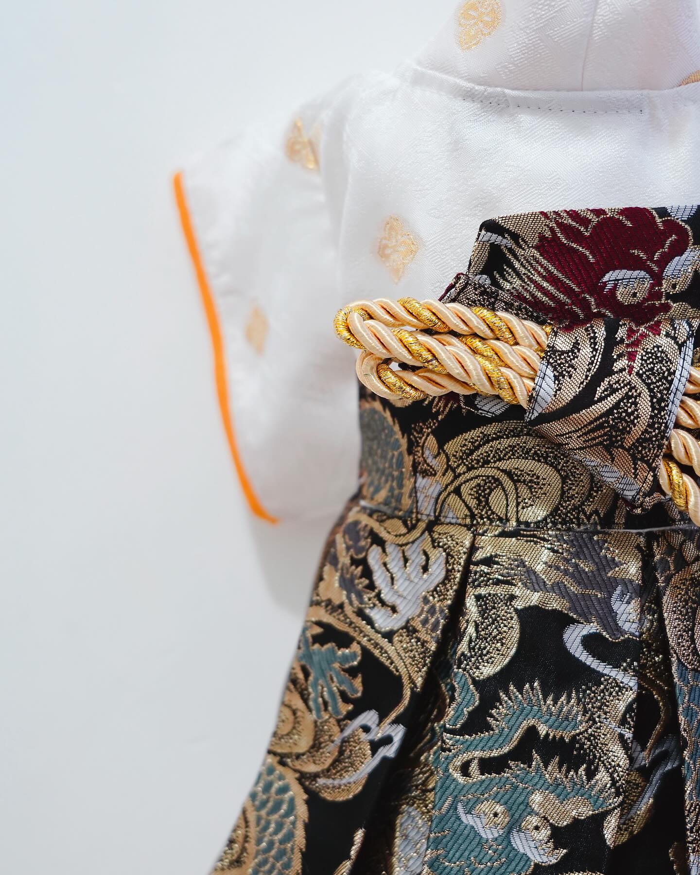 Hakama - White Black