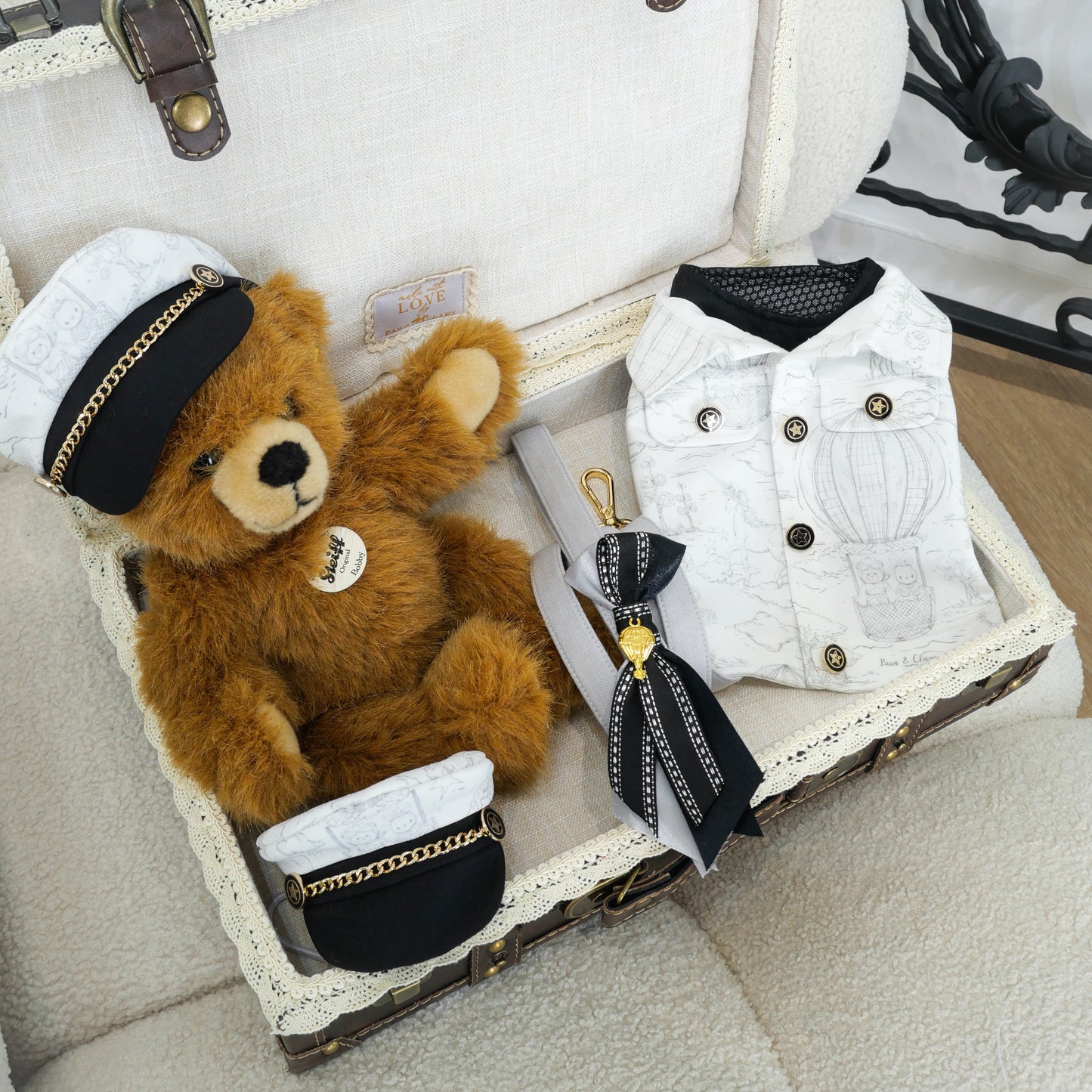 Hollyhock (Breton Cap)